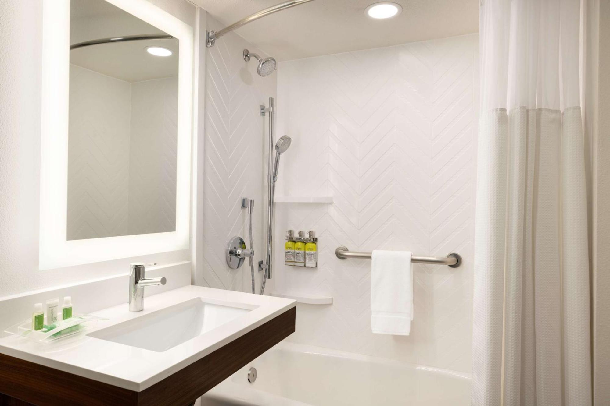 Doubletree By Hilton Fort Worth South Luaran gambar